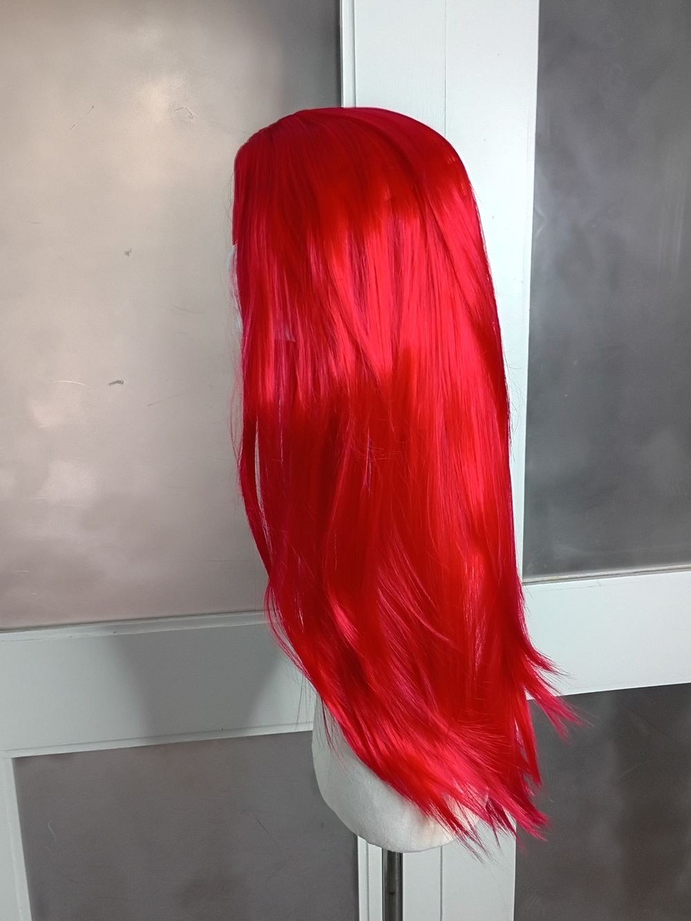 NWOT Long Layered Straight Vibrant Red Synthetic Wig